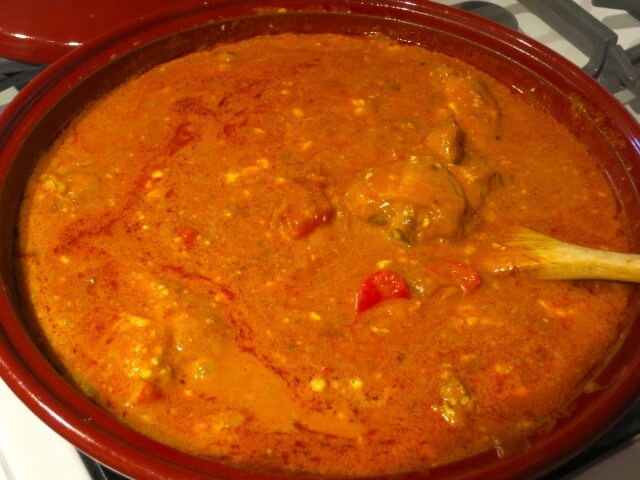 Recept na tento pokrm si moje babička donesla z Maďarska. Kuřecí paprikáš zavoní po celém bytě
