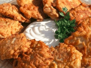 Recept na cuketové karbanátky s česnekem a petrželkou. Nerozpadávají se a chutnají jedna báseň!