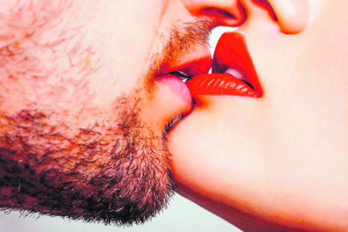 Couple kiss