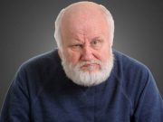 TABU, O KTERÉM SE NEMLUVÍ: V Jakém Věku se Objevuje Stařecký Zápach a Jak s Ním Můžete Účinně Bojovat? Známe Odpověď!