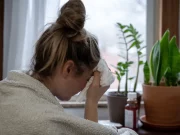 Zasáhne mozek do 24 hodin. Ohroženi jsou zejména lidé starší 30 let