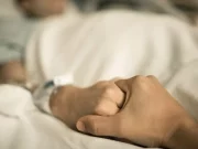 Jak poznáme, že se blíží smrt? Zdravotní sestra popsala, jak se chovají lidé, než zemřou